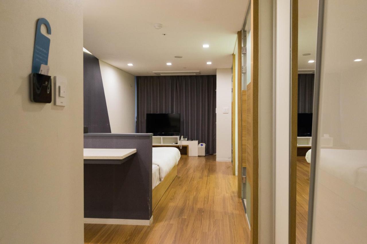 Vistacay Hotel Worldcup Seogwipo Bagian luar foto