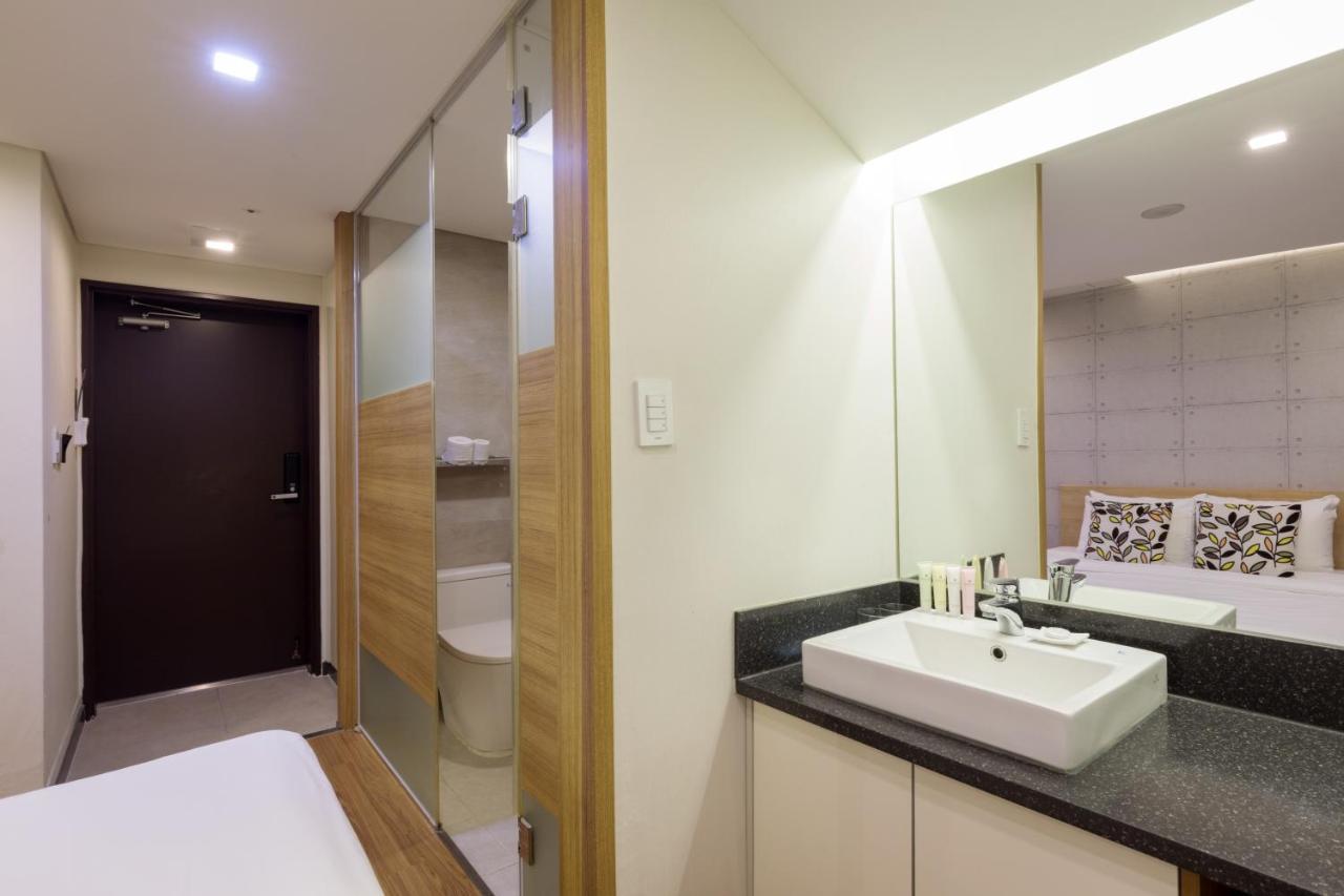 Vistacay Hotel Worldcup Seogwipo Bagian luar foto