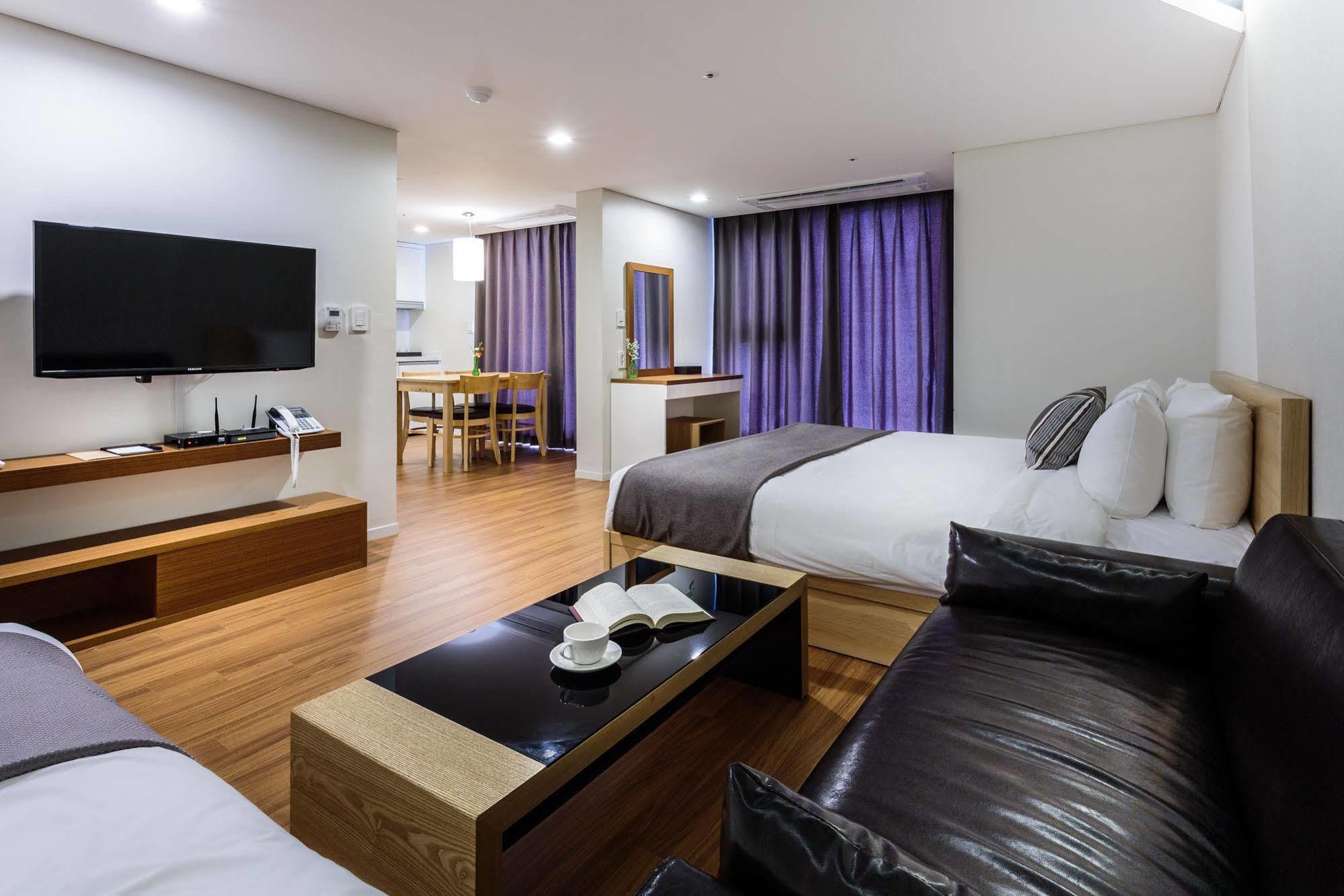 Vistacay Hotel Worldcup Seogwipo Bagian luar foto