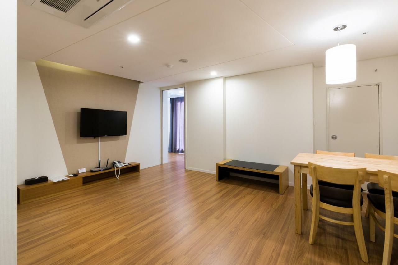 Vistacay Hotel Worldcup Seogwipo Bagian luar foto