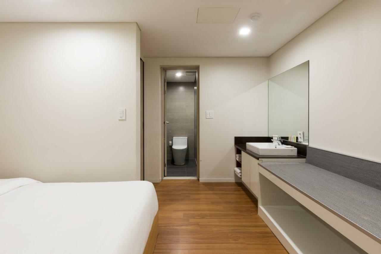 Vistacay Hotel Worldcup Seogwipo Bagian luar foto