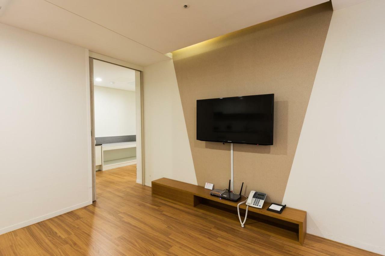 Vistacay Hotel Worldcup Seogwipo Bagian luar foto